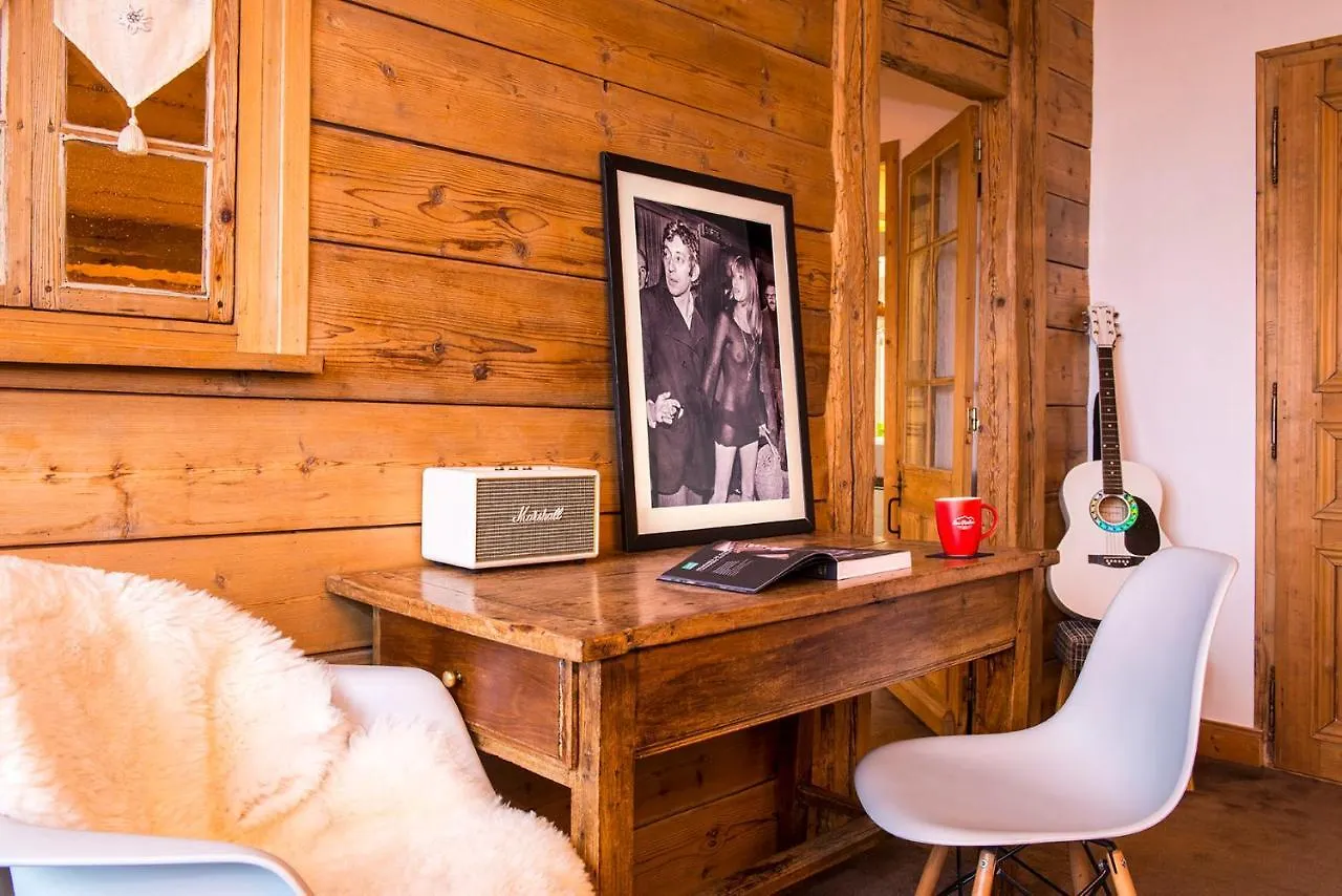 Hotel Les Roches Fleuries Кордон