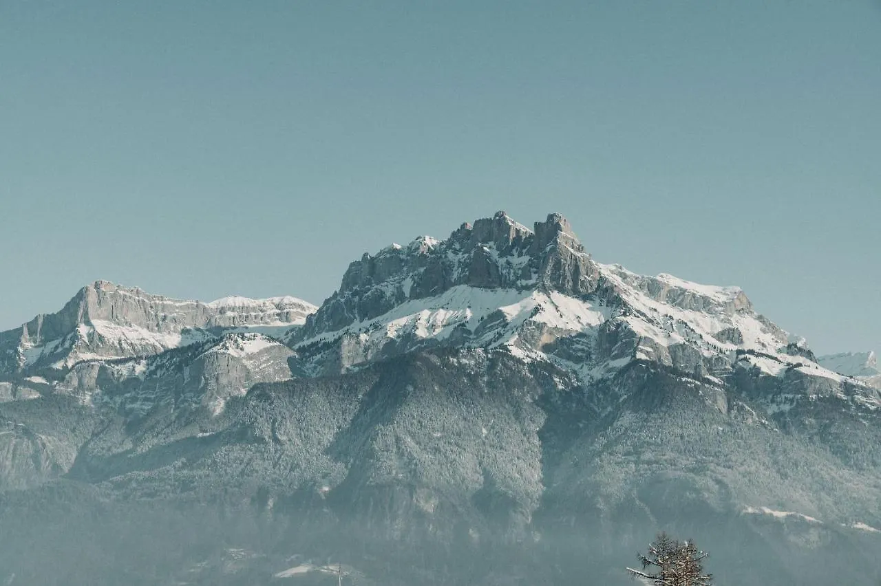 Hotel Les Roches Fleuries Кордон 4*,