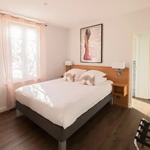 Hotel Logis De Paris, Jaligny