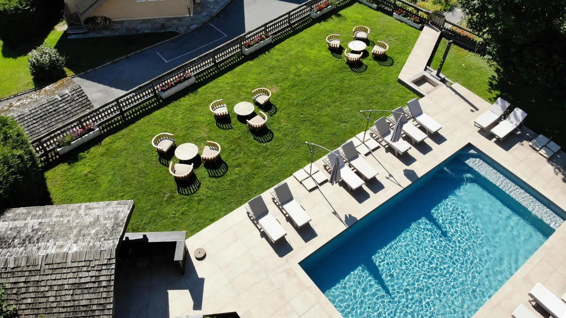 Hotel Les Roches Fleuries Cordon 4*,  France